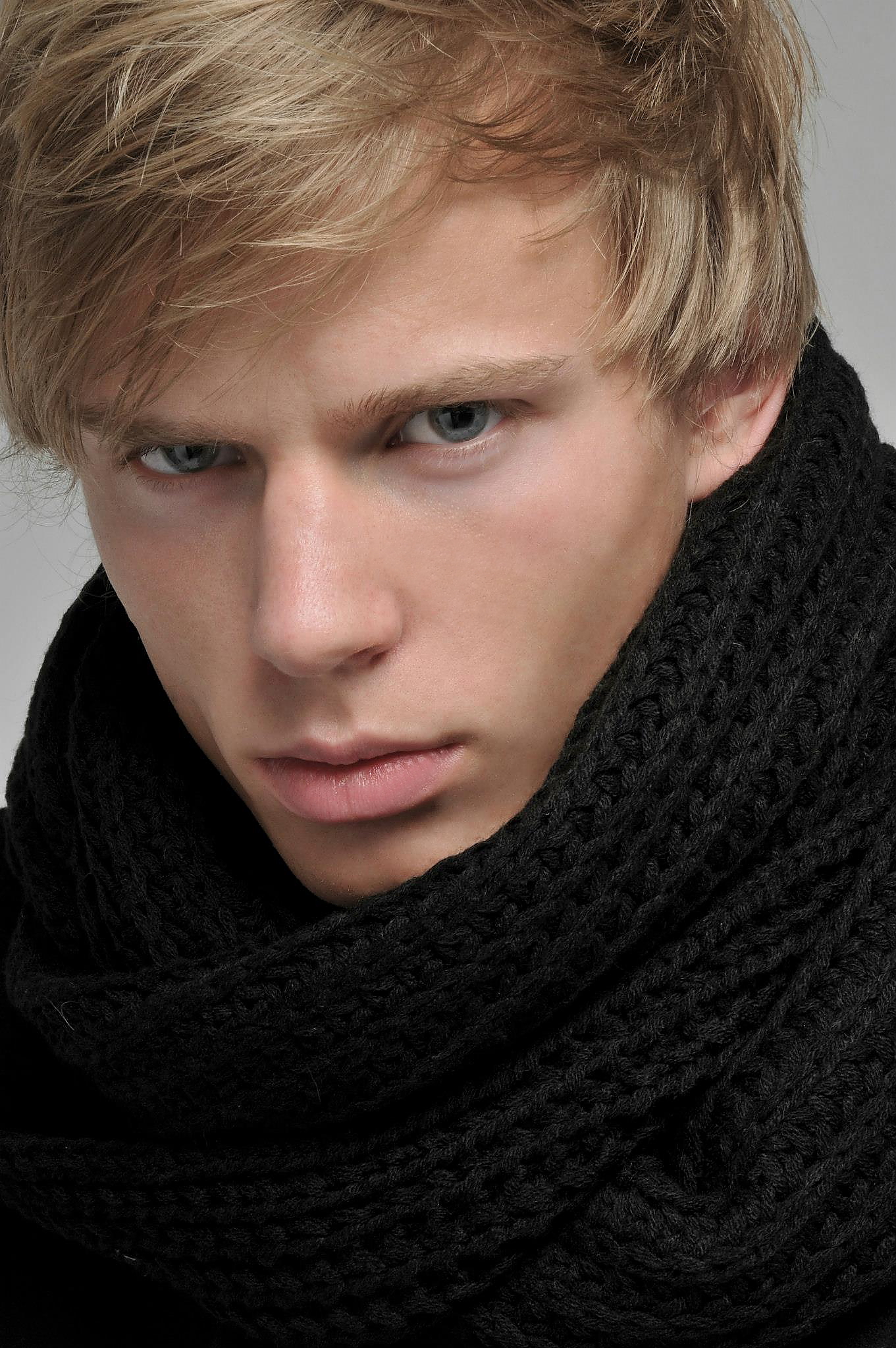 Model - SIMON - Picture #16