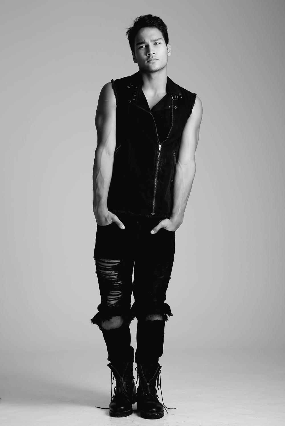 Model - DANIEL MORRES  - Picture #18