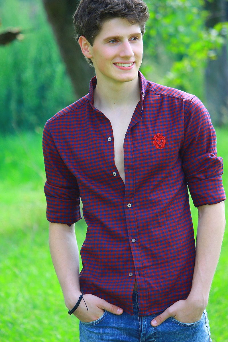 Newcomer - LEONARD