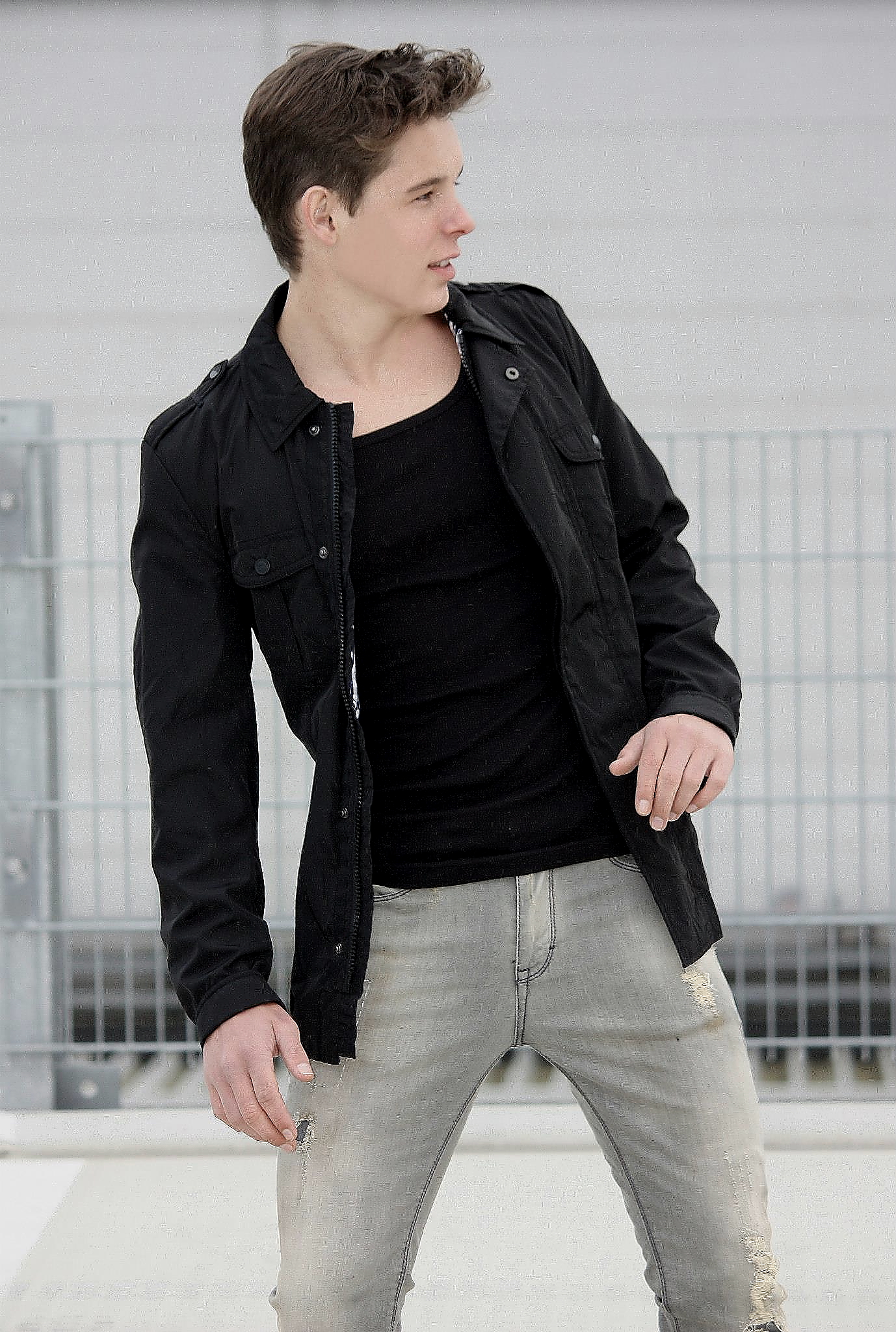 Model - VALENTIN - Picture #4