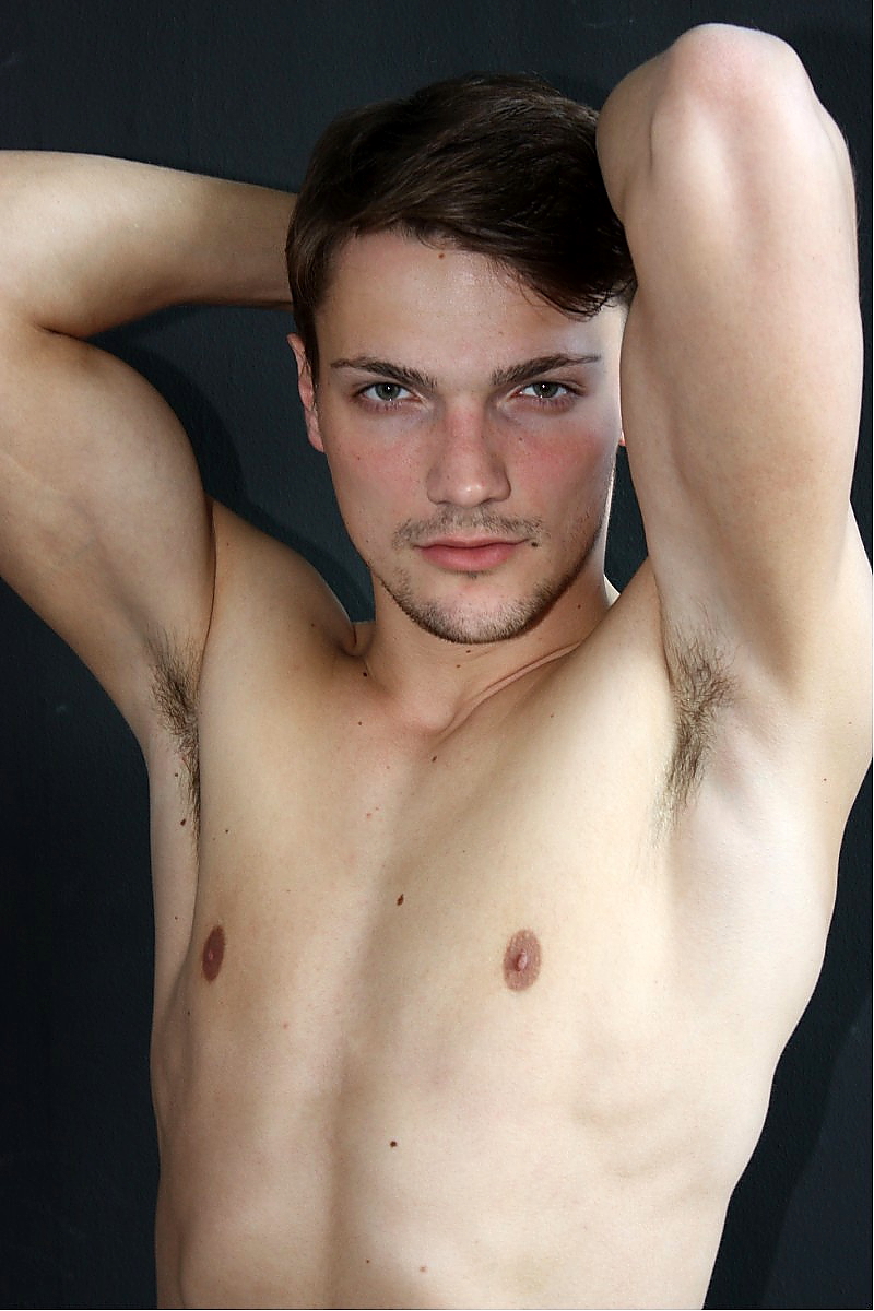Model - ALEKS - Picture #7