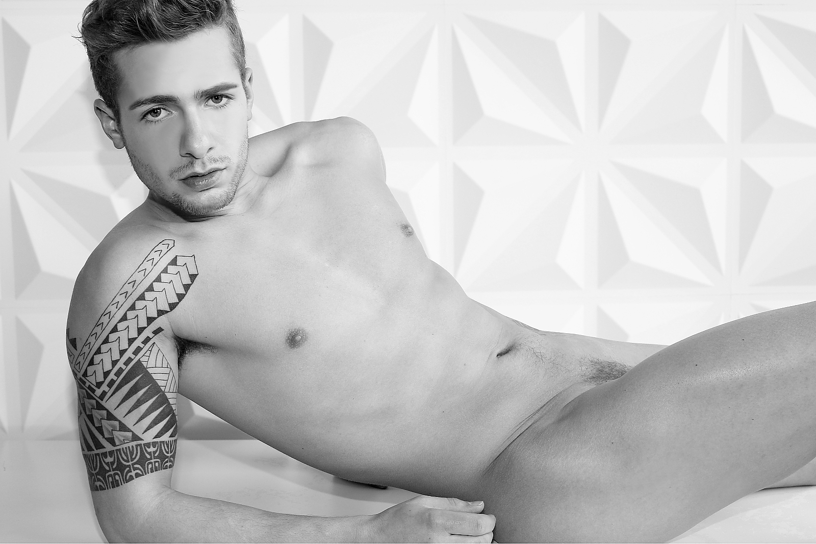 Model - ERIC - Picture #12