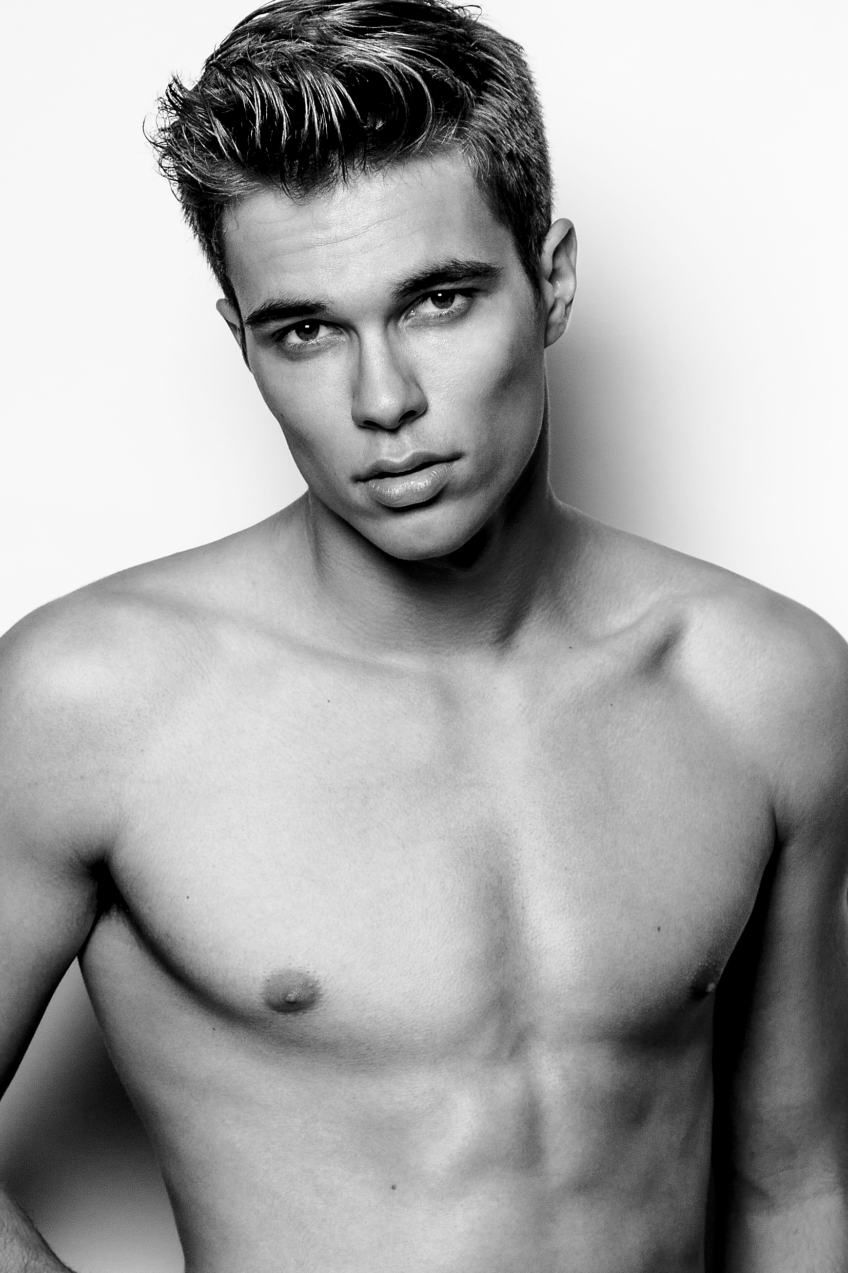 Model - ADRIAN - Picture #33