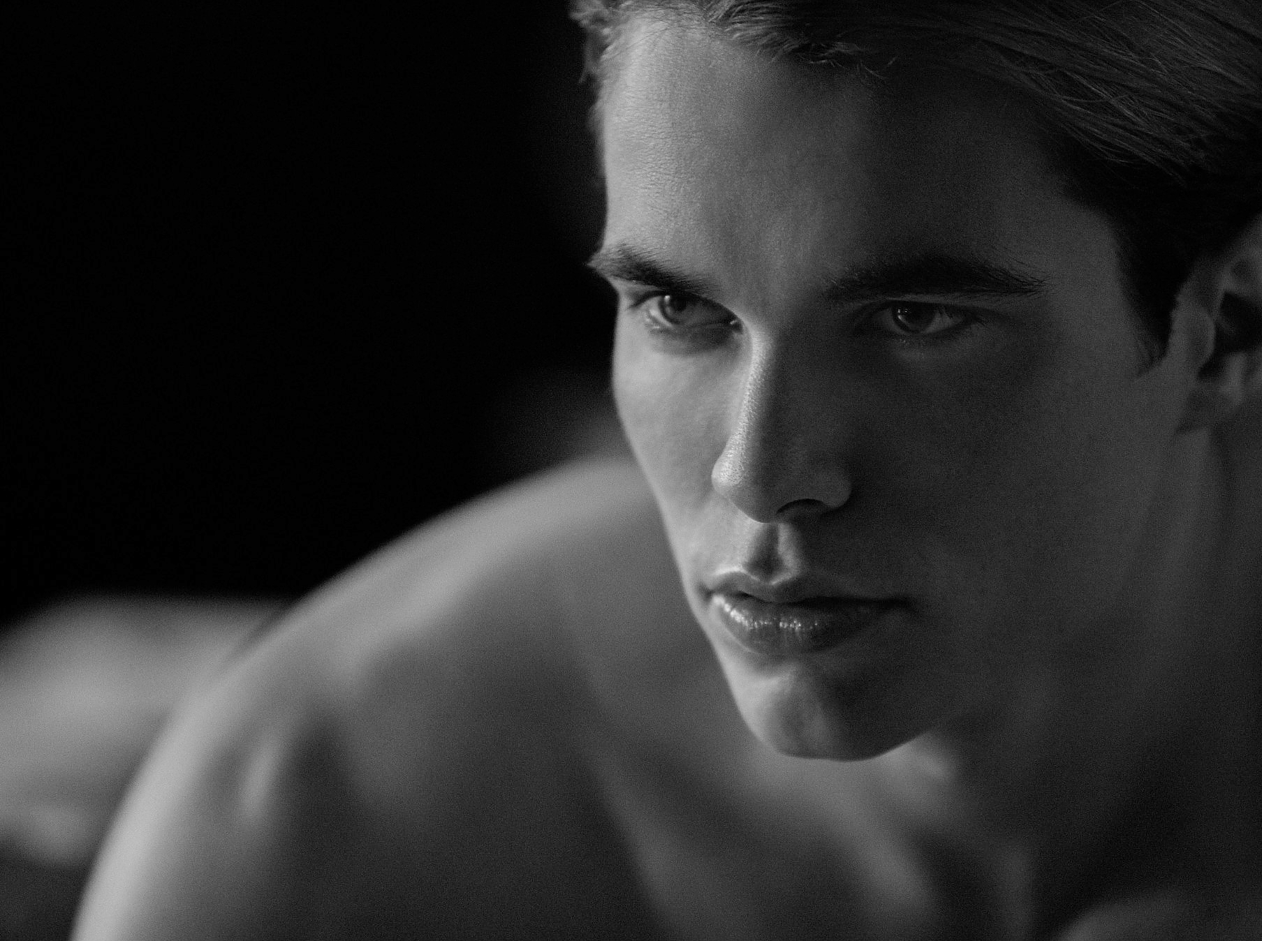 Model - ADRIAN - Picture #17