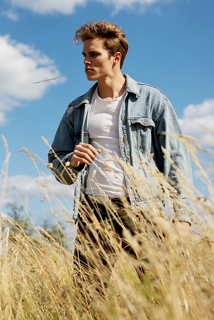 Model - ADRIAN - Picture #11