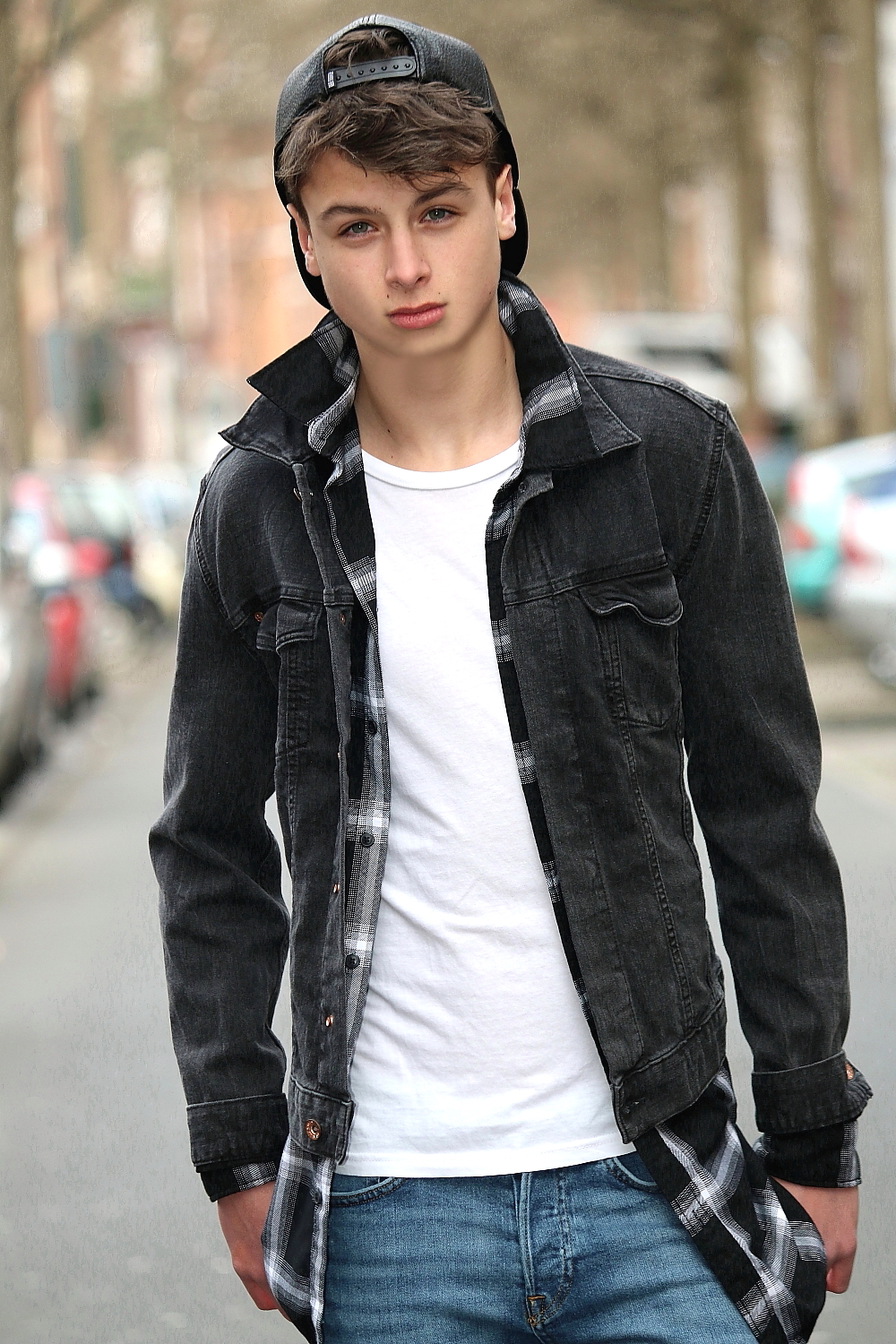 Model -  - Picture #3