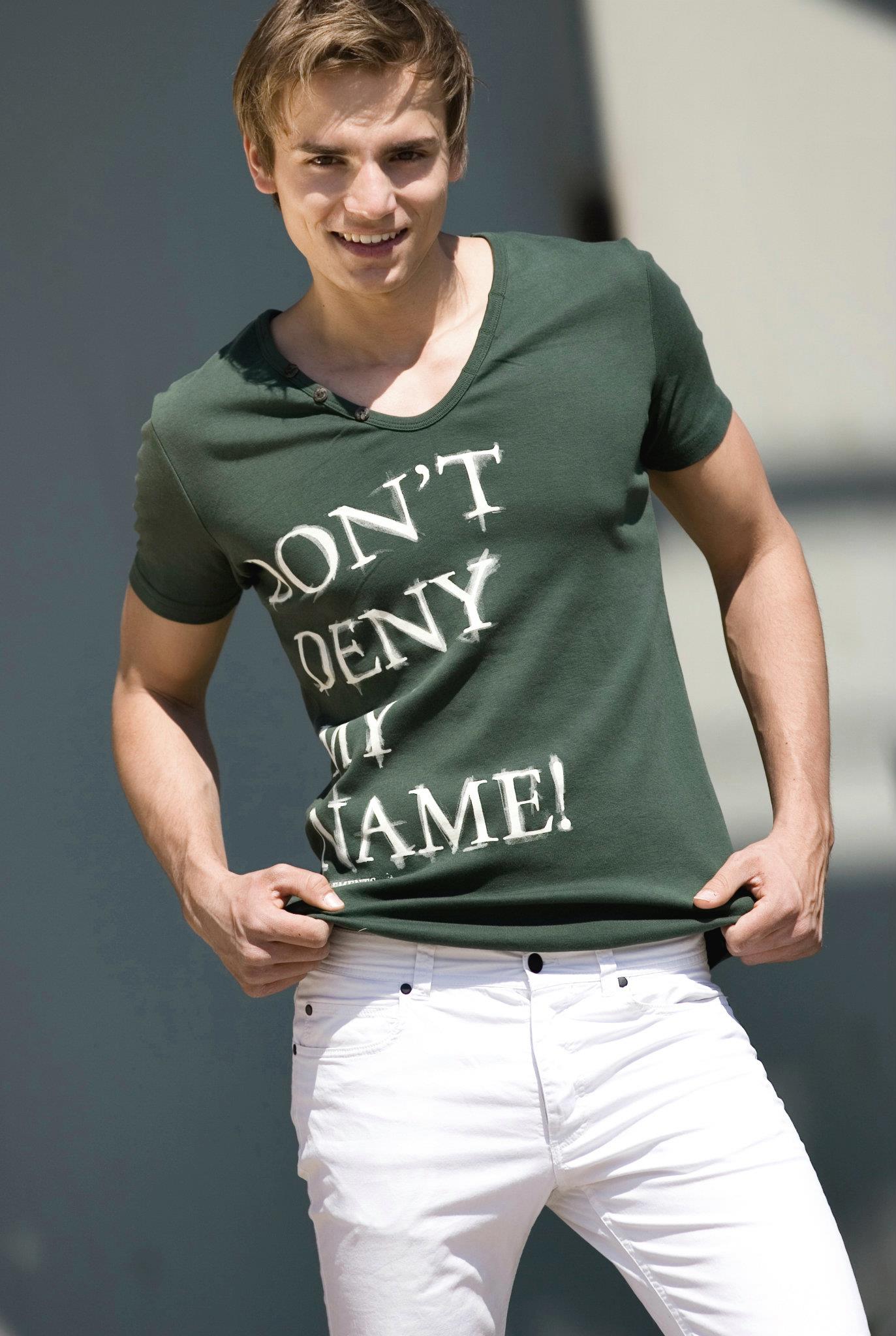 Model - BENEDIKT